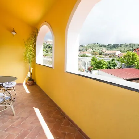 Lisa Apartament *