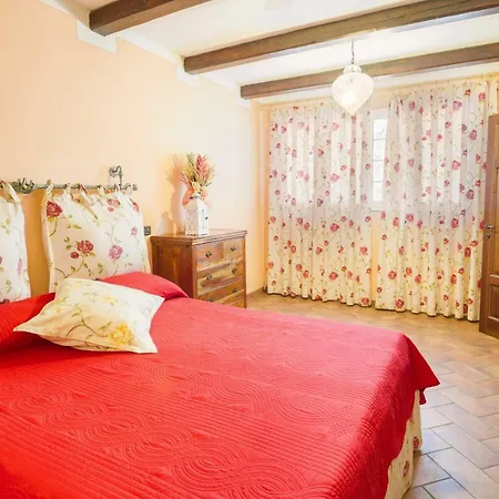 Lisa Apartament *
