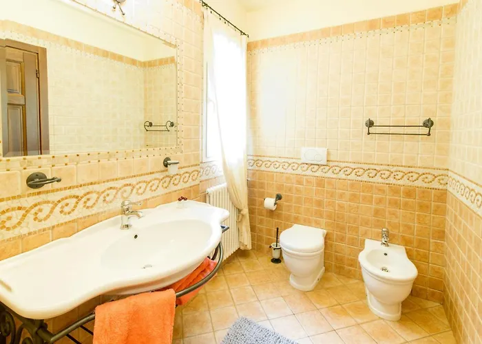 Lisa دْيانو مارينا